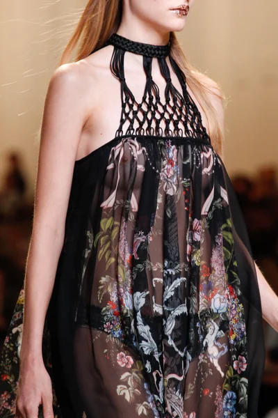 Look 51